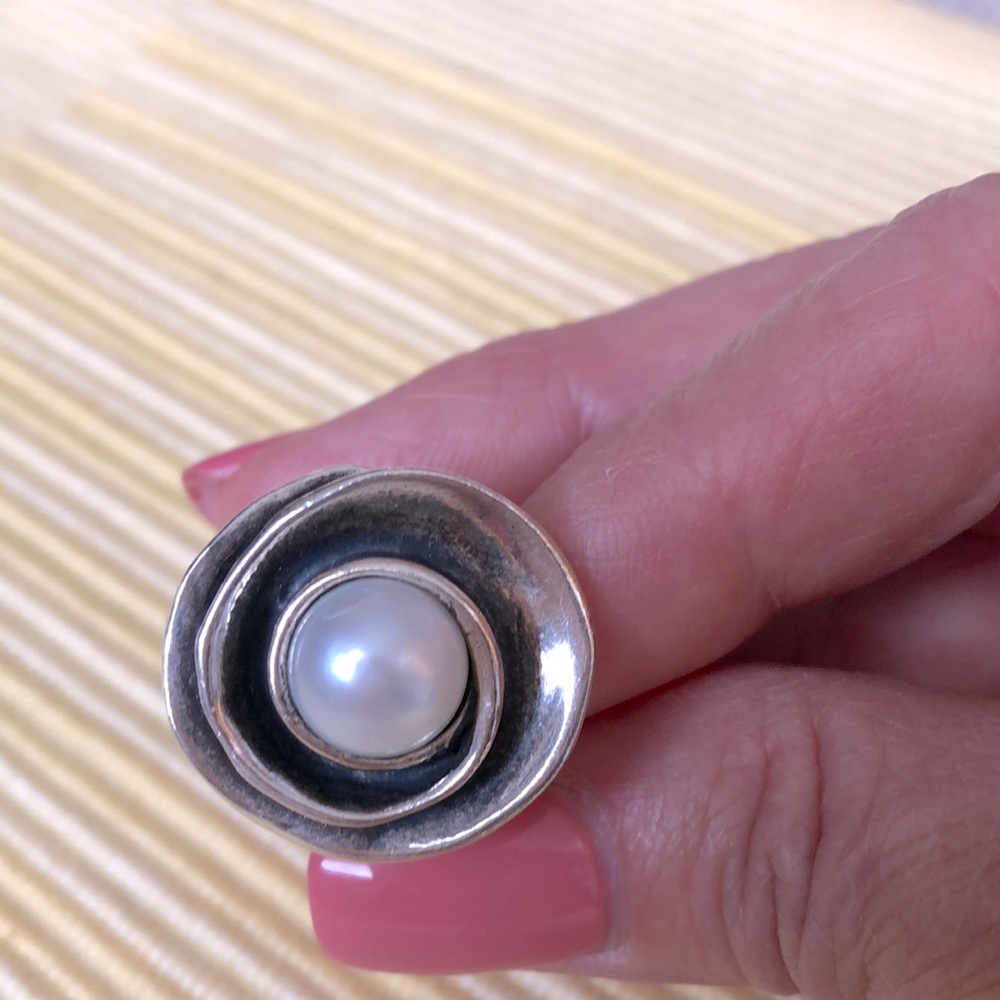 Silpada Lily Pearl Sterling Silver Retired Ring! - Picture 4 of 4